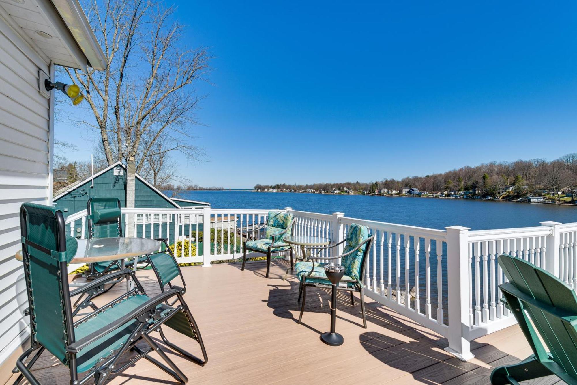 Waterfront Wolcott Vacation Rental With Deck And Views المظهر الخارجي الصورة