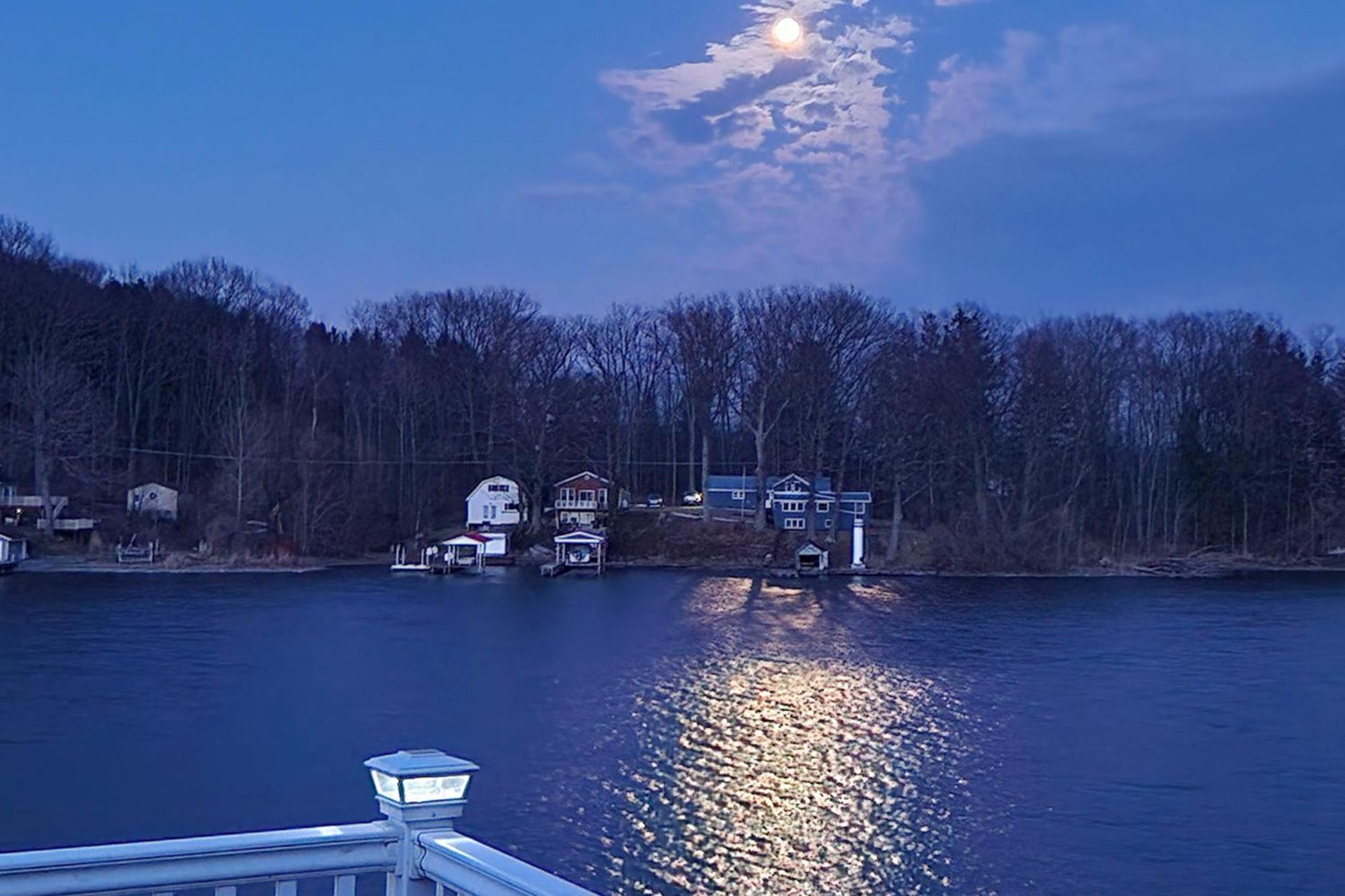Waterfront Wolcott Vacation Rental With Deck And Views المظهر الخارجي الصورة